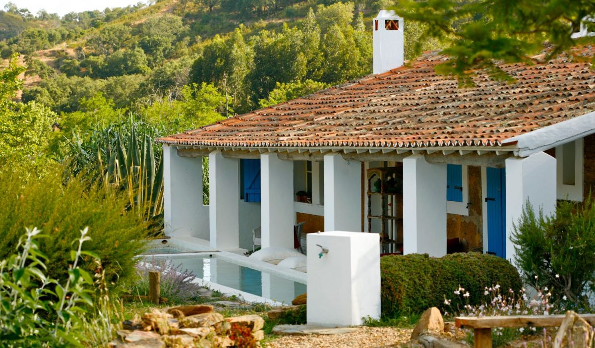 Saving money during your holidays? Yes, it’s possible!